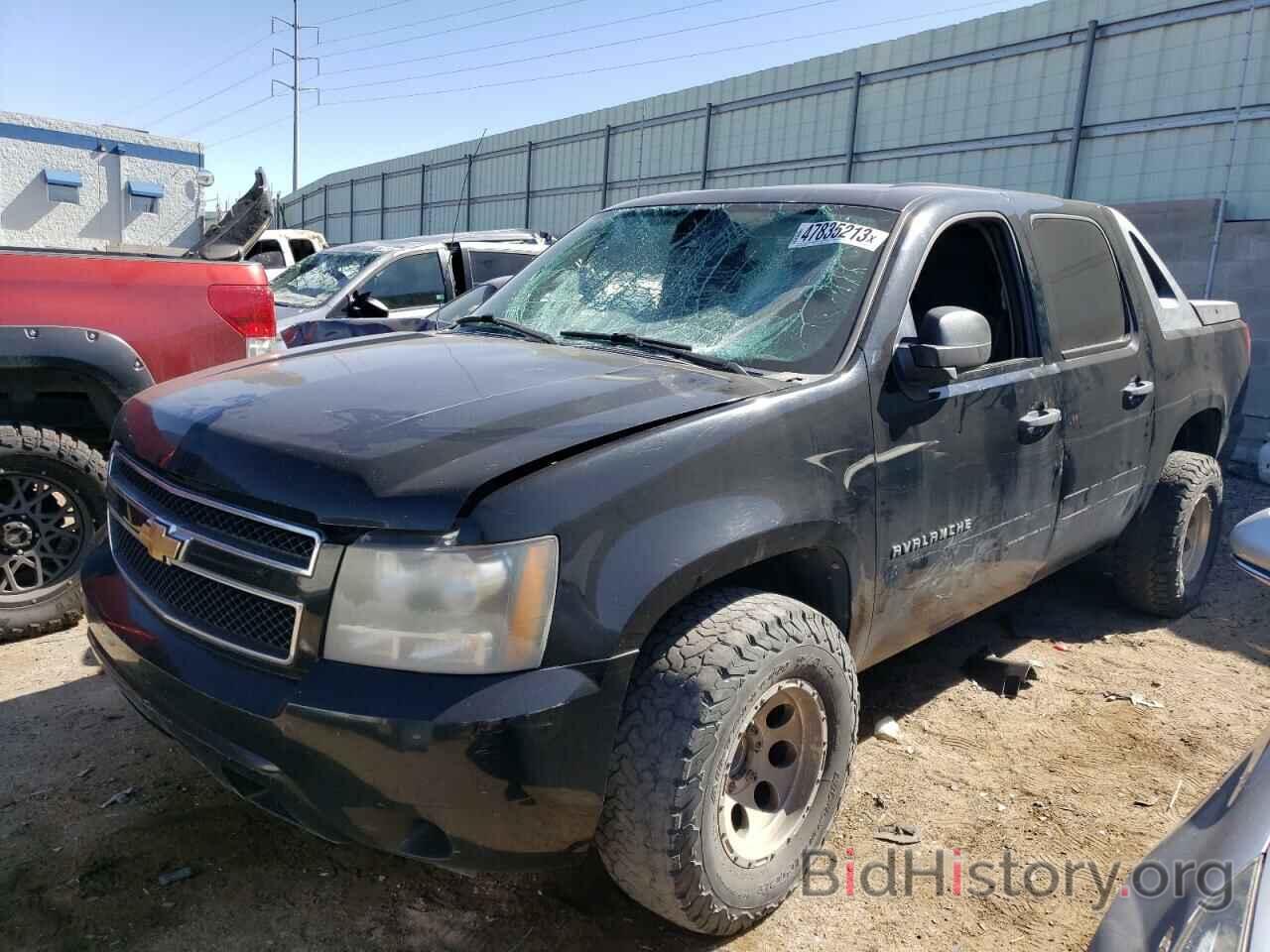 Photo 3GNVKEE01AG244458 - CHEVROLET AVALANCHE 2010