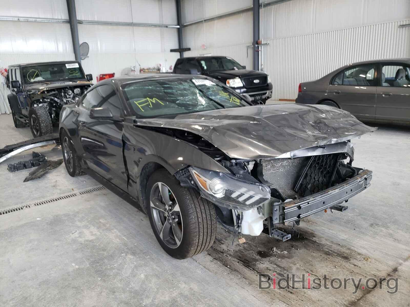 Photo 1FA6P8AM5F5431067 - FORD MUSTANG 2015