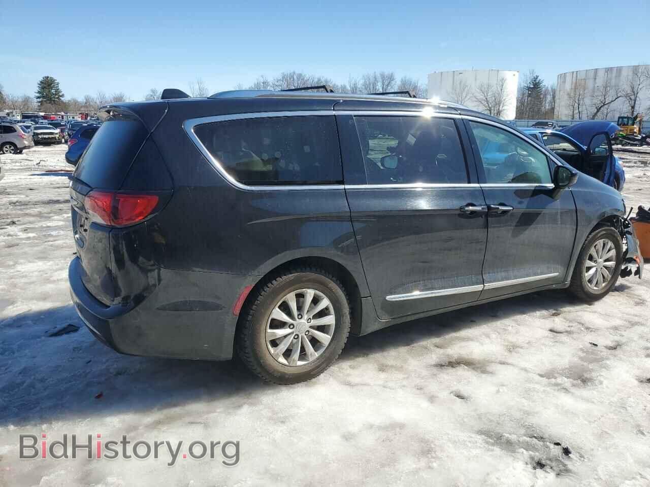 2018 CHRYSLER PACIFICA - VIN: 2C4RC1BG2JR306705 - Фото 3