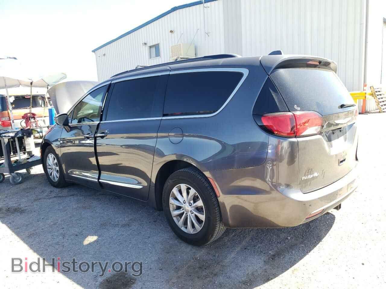 2017 CHRYSLER PACIFICA - VIN: 2C4RC1BG5HR702671 - Photo 2