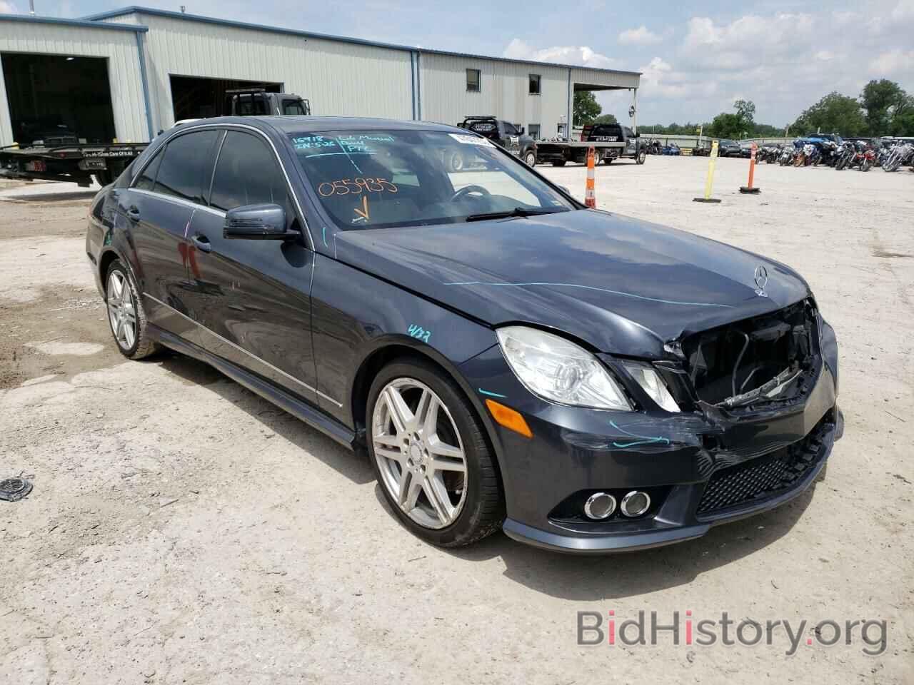 Photo WDDHF5GBXAA055935 - MERCEDES-BENZ E-CLASS 2010