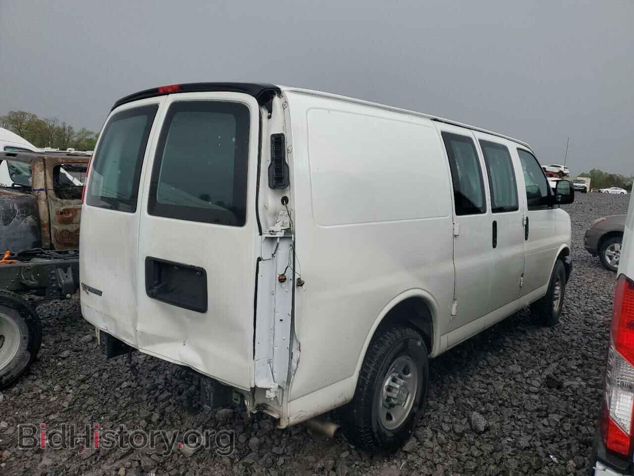 2021 CHEVROLET EXPRESS - VIN: 1GCWGAFP1M1214432 - Фото 3