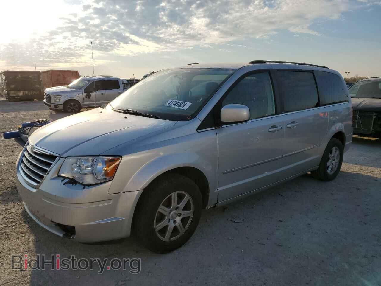 Photo 2A4RR5D16AR228180 - CHRYSLER MINIVAN 2010