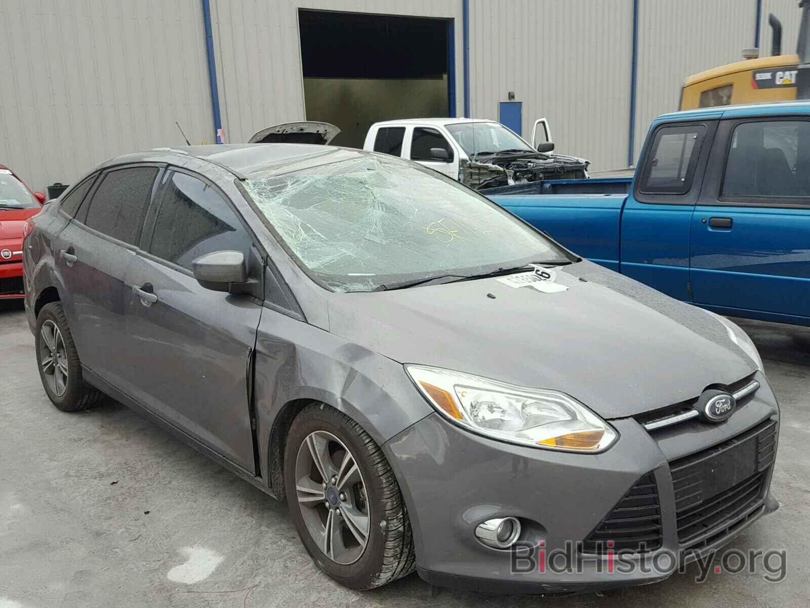 Photo 1FAHP3F2XCL473261 - FORD FOCUS 2012