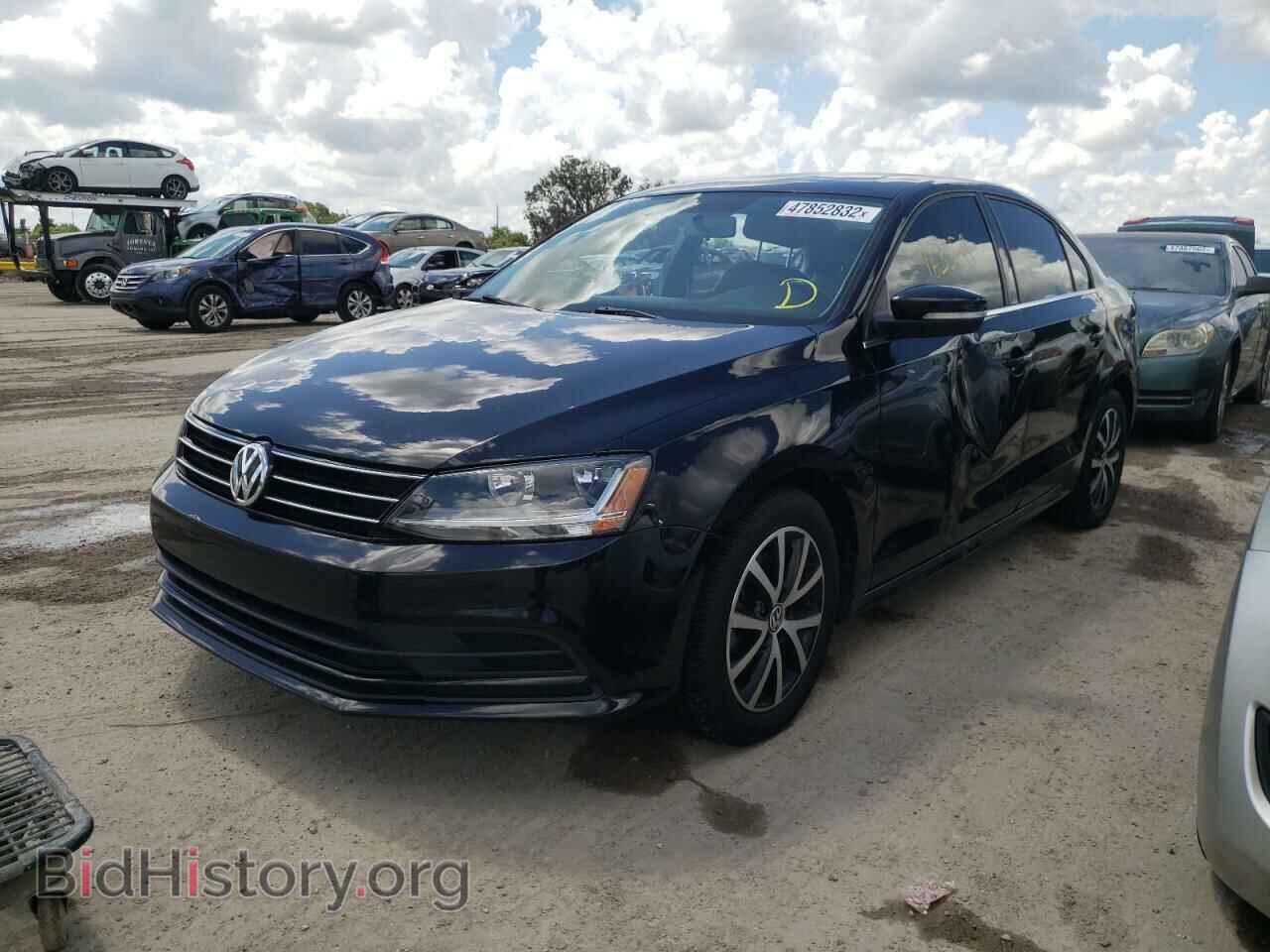 2017 VOLKSWAGEN JETTA - VIN: 3VWDB7AJ9HM228256 - Фото 2