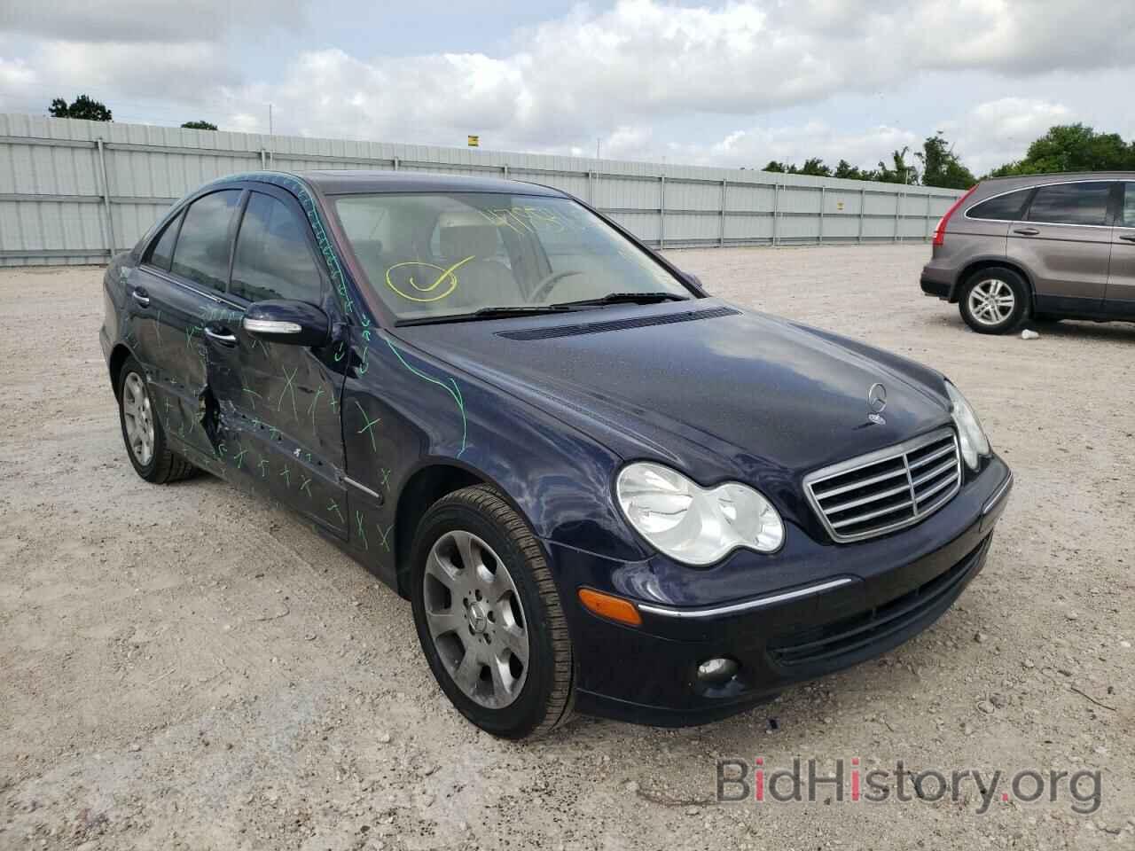 Photo WDBRF54H56A876437 - MERCEDES-BENZ C-CLASS 2006