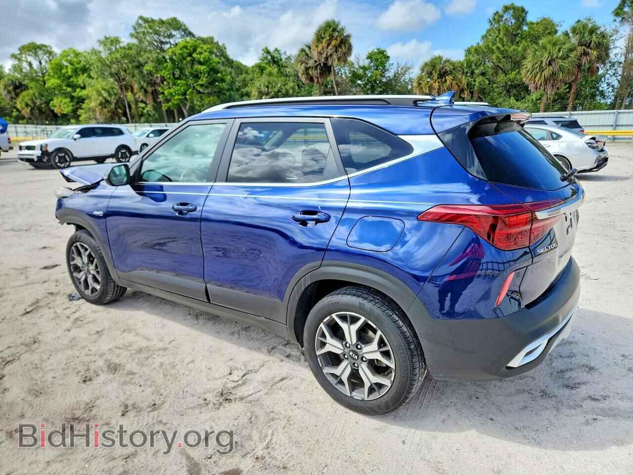 2021 KIA SELTOS - VIN: KNDERCAA0M7078828 - Фото 2