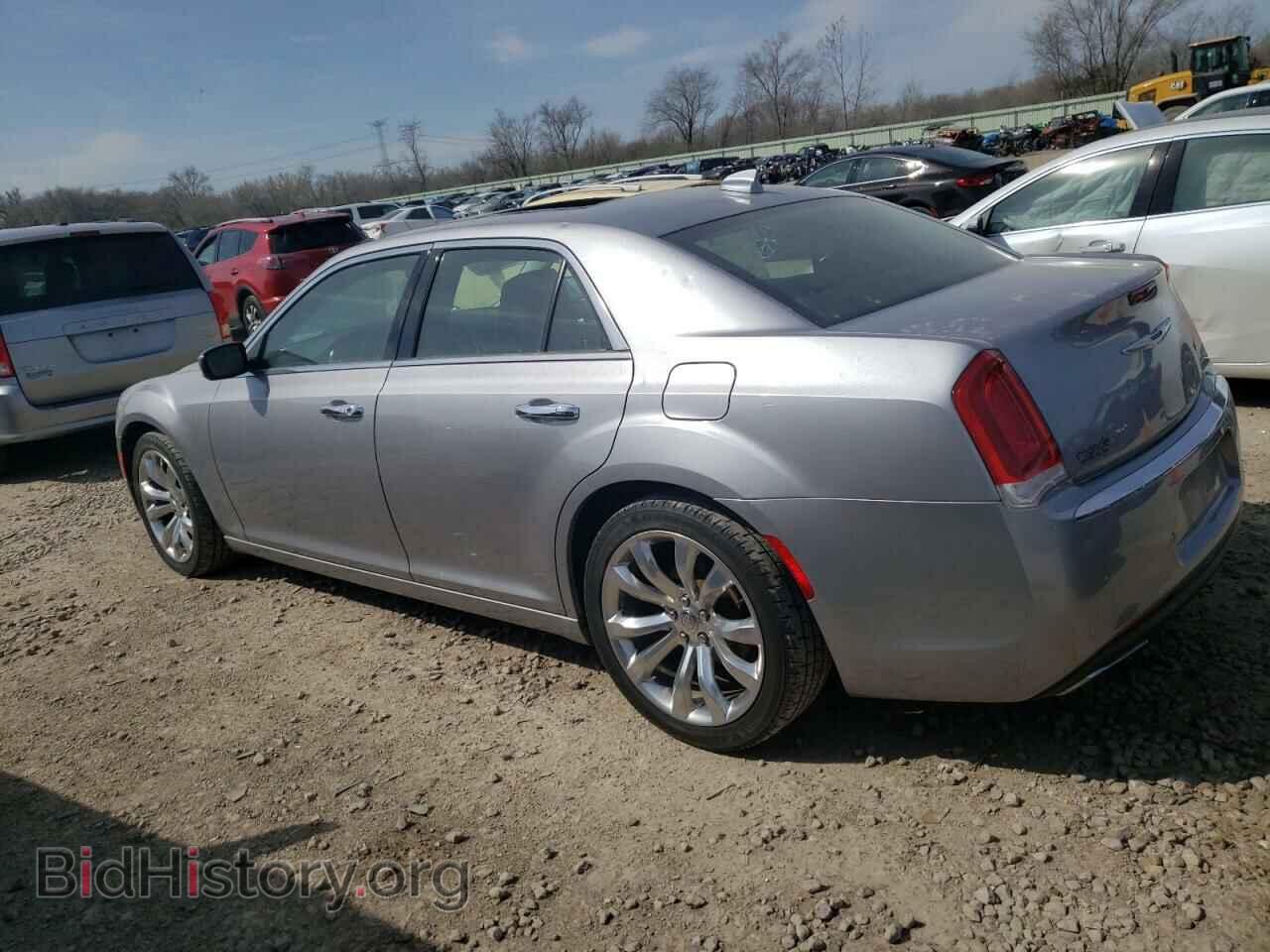 2017 CHRYSLER 300 - VIN: 2C3CCAEG1HH570231 - Фото 2