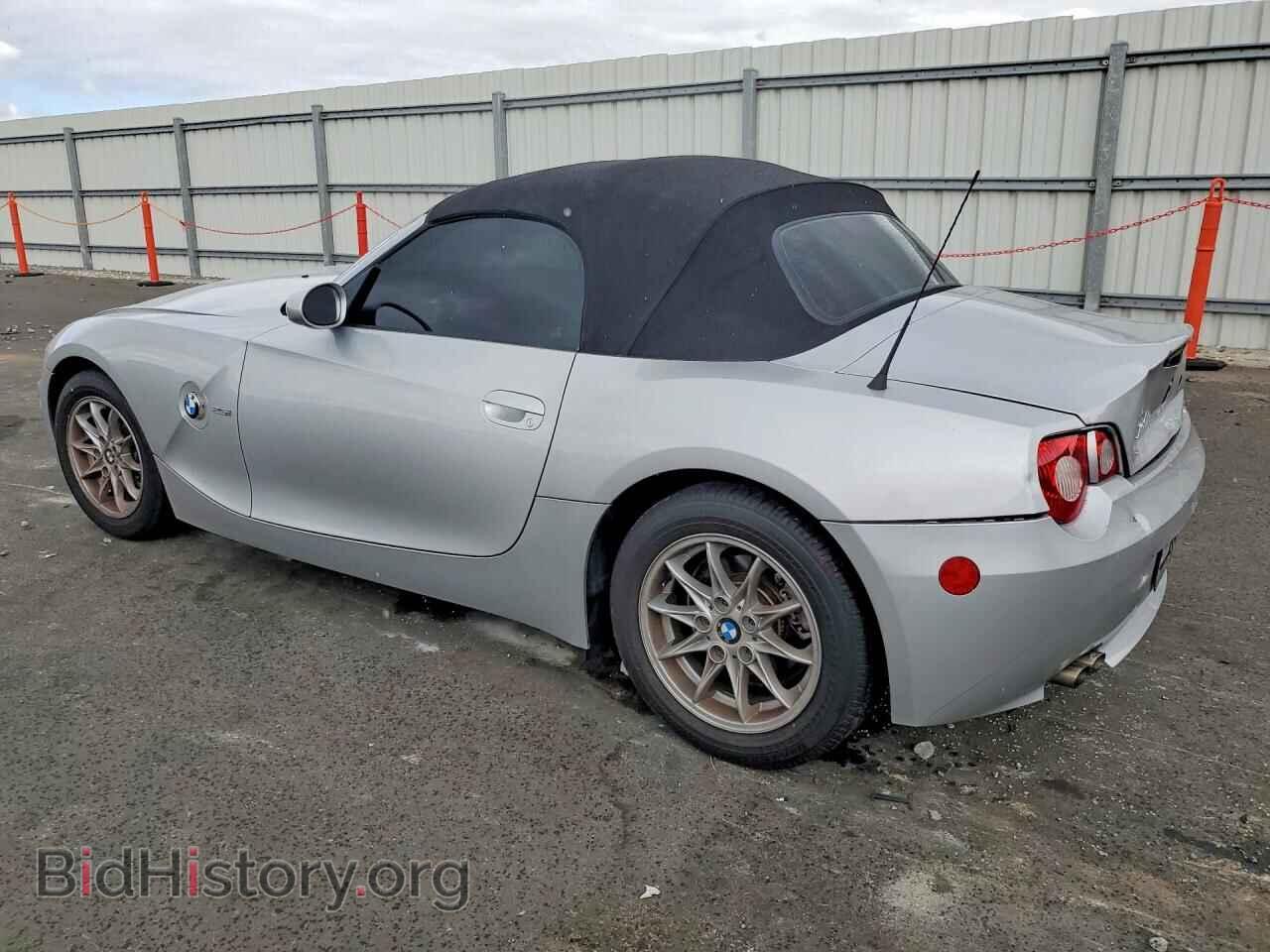 2005 BMW Z4 - VIN: 4USBT33505LS55806 - Фото 2