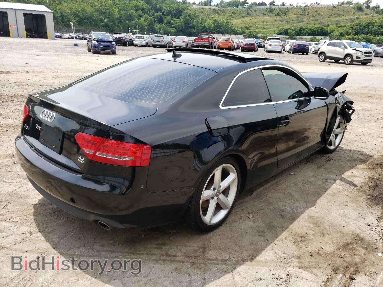 2010 AUDI A5 - VIN: WAUVKAFR2AA016706 - Фото 4