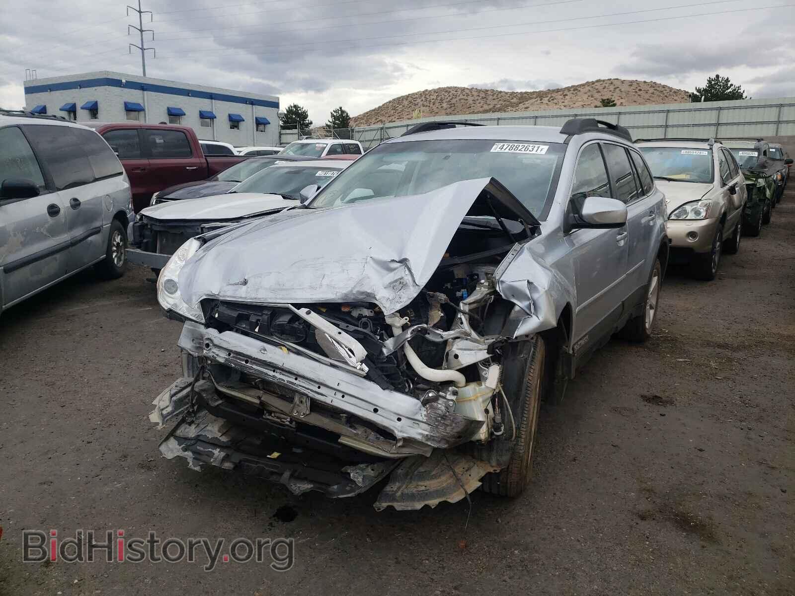2014 SUBARU OUTBACK - VIN: 4S4BRCCC2E3213975 - Фото 2