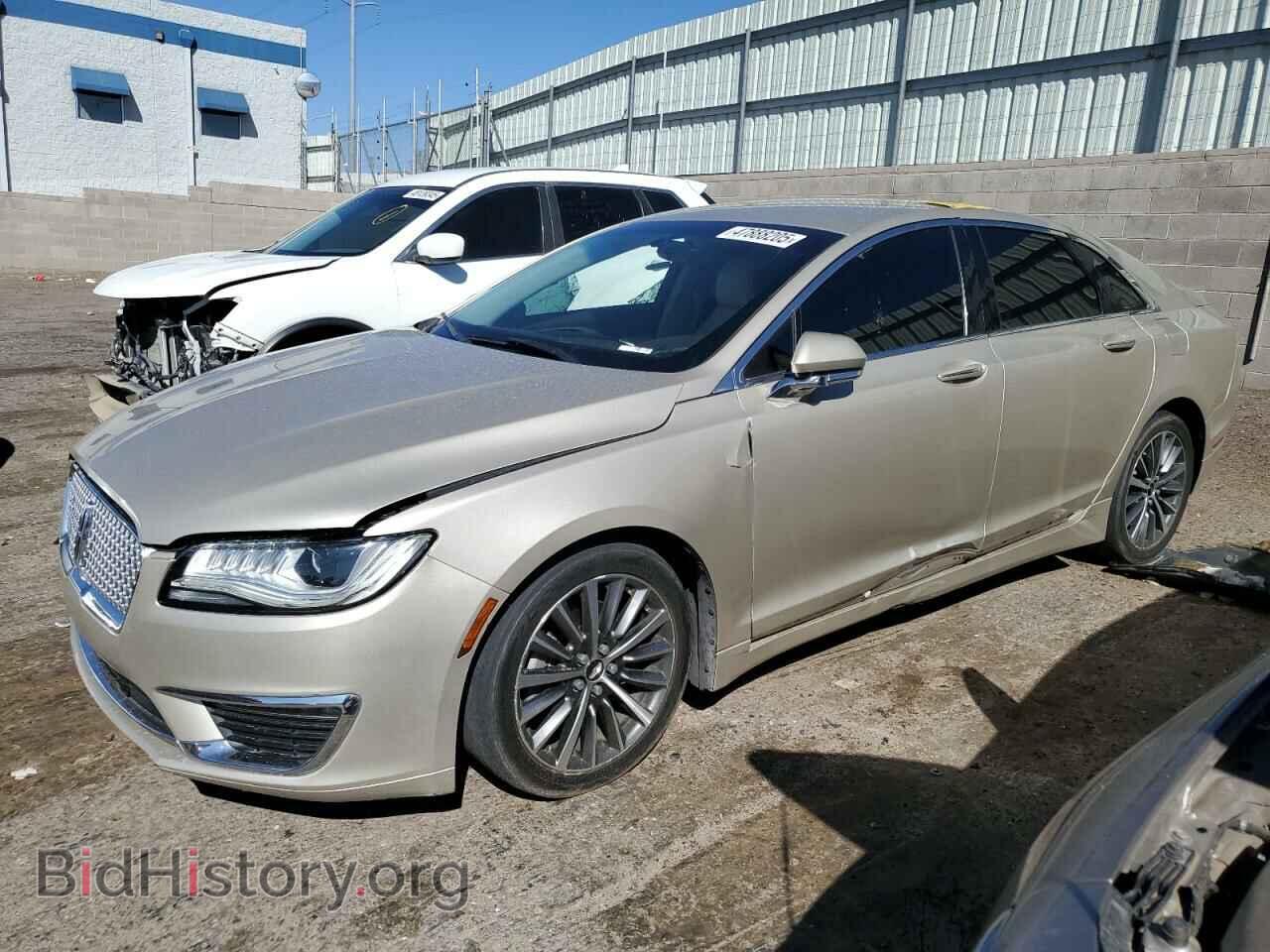 Photo 3LN6L5C98HR662795 - LINCOLN MKZ 2017