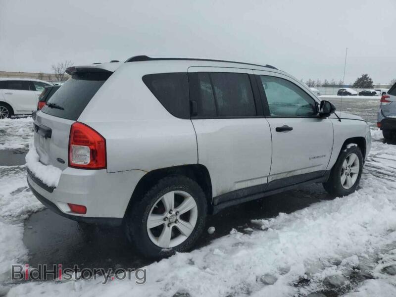 2011 Jeep COMPASS (VIN 1J4NT1FB4BD236443) — photo 3 of 13