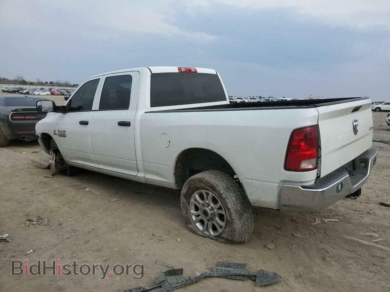 2014 RAM All Models - VIN: 3C6UR5CL4EG284205 - Фото 2