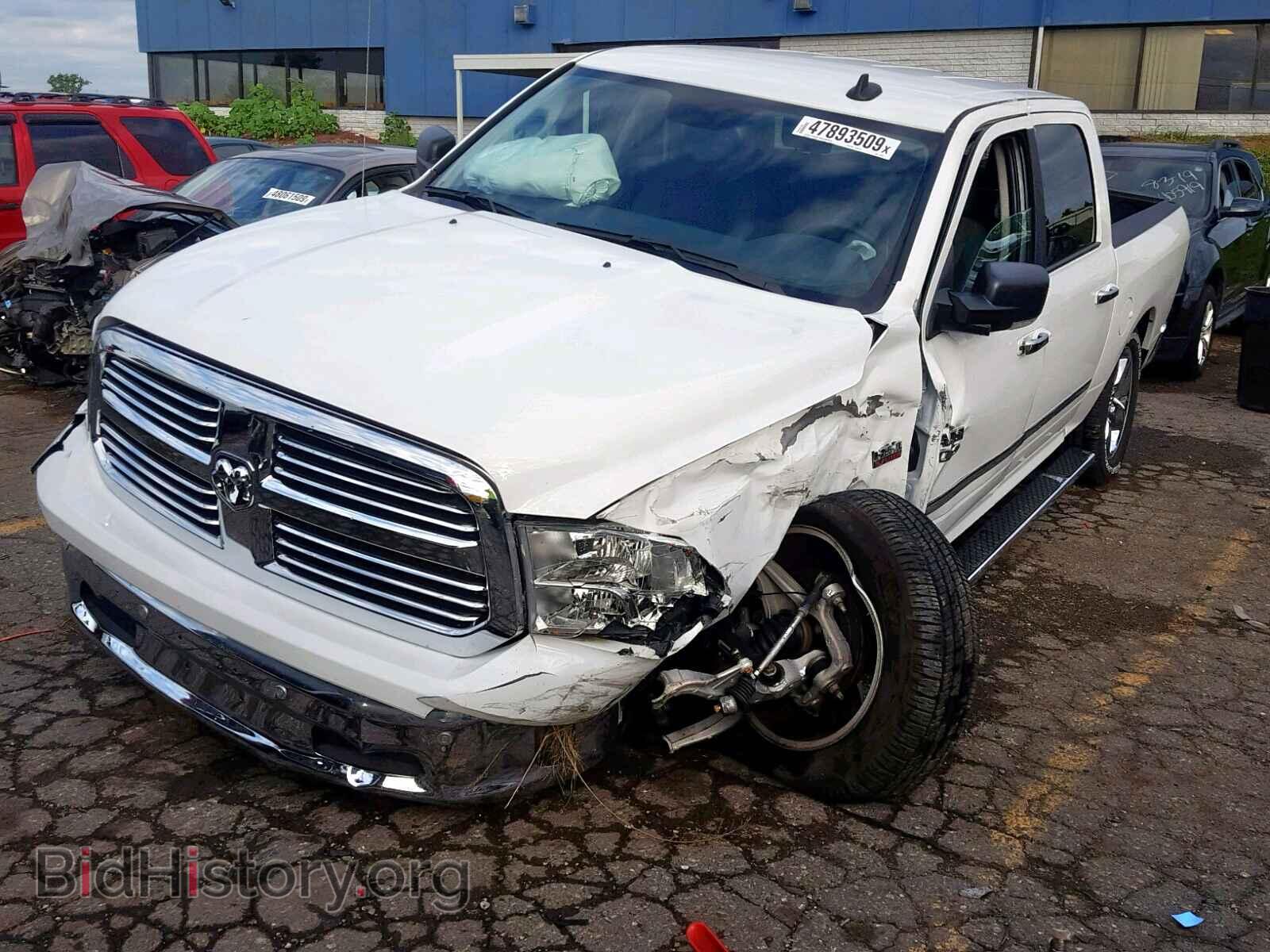 2018 RAM 1500 SLT - VIN: 3C6RR7LT0JG168057 - Фото 2