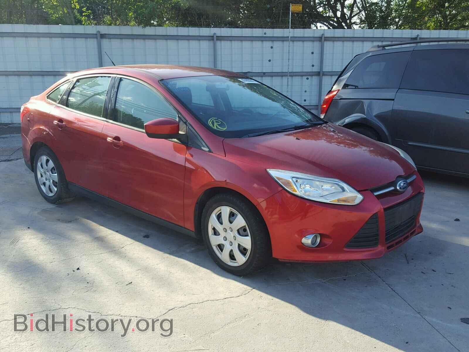 Photo 1FAHP3F28CL122333 - FORD FOCUS 2012