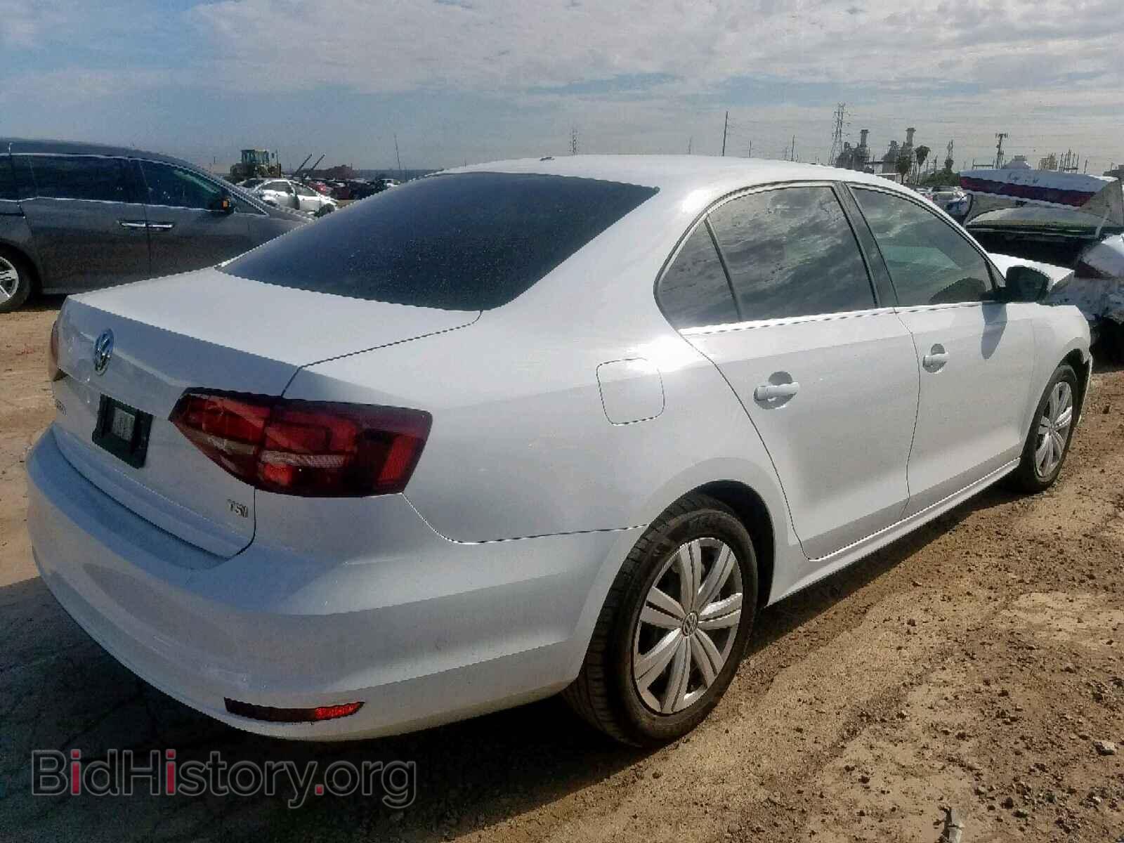 2017 VOLKSWAGEN JETTA - VIN: 3VW2B7AJ8HM349917 - Photo 4