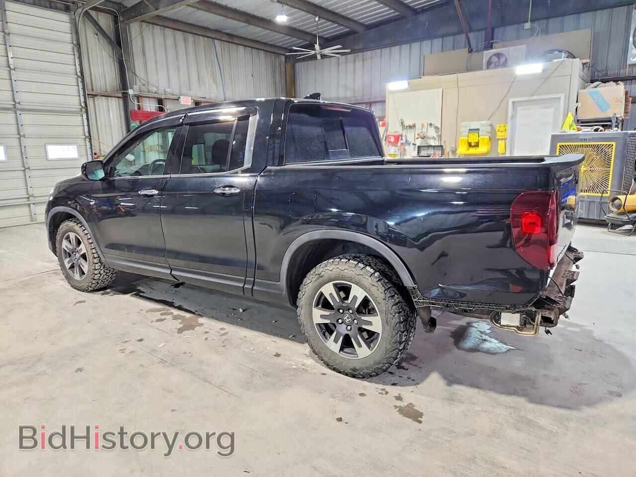 2017 HONDA RIDGELINE - VIN: 5FPYK3F7XHB004743 - Фото 2