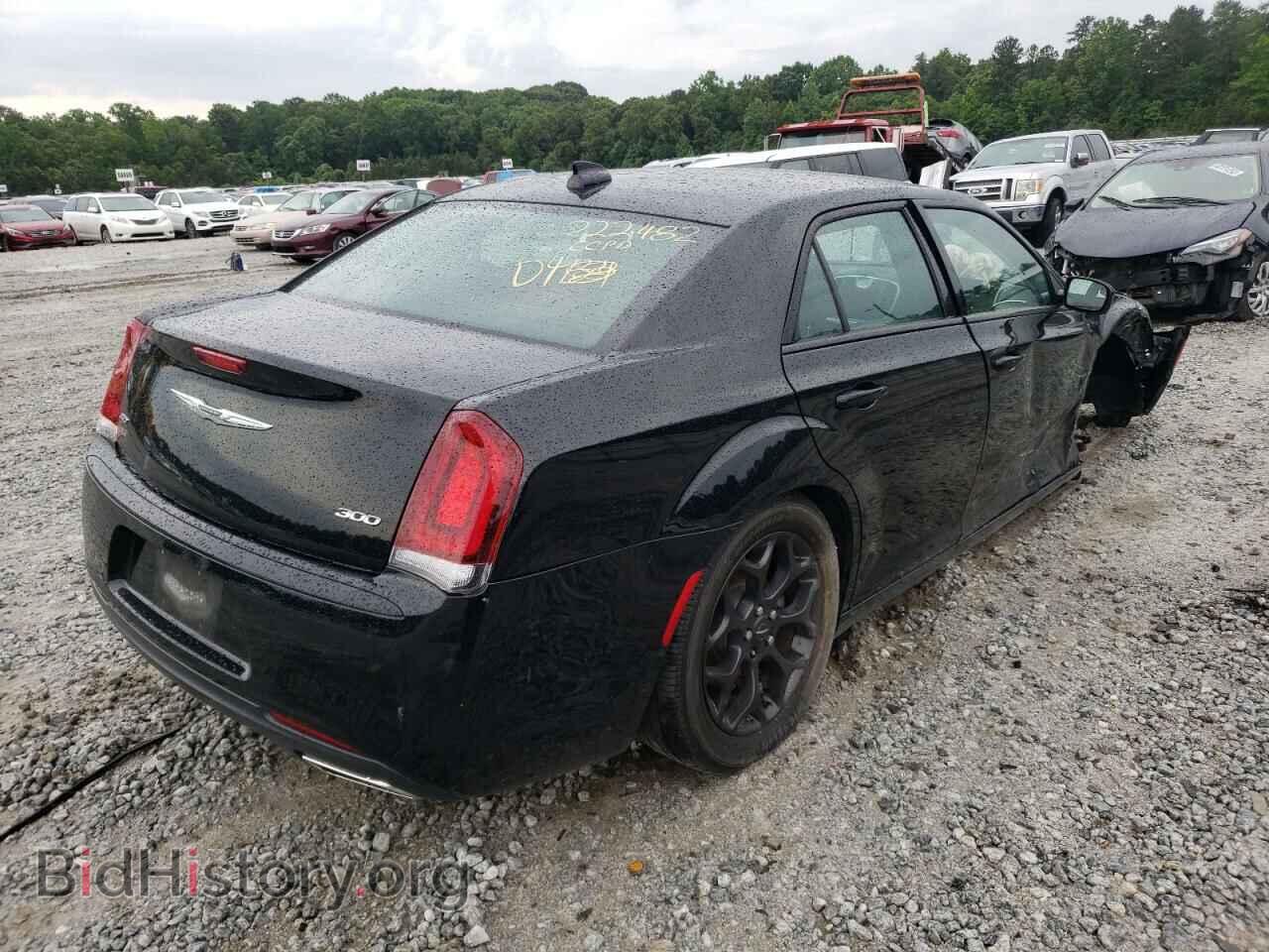 2019 CHRYSLER 300 - VIN: 2C3CCARG8KH556490 - Фото 4