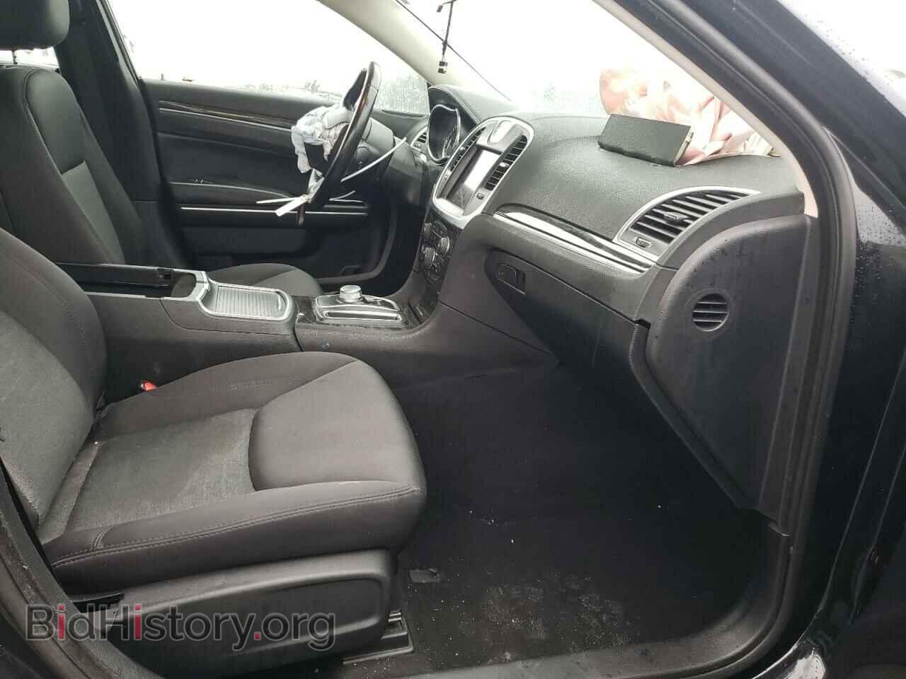 2019 CHRYSLER 300 - VIN: 2C3CCARG8KH556490 - Фото 5