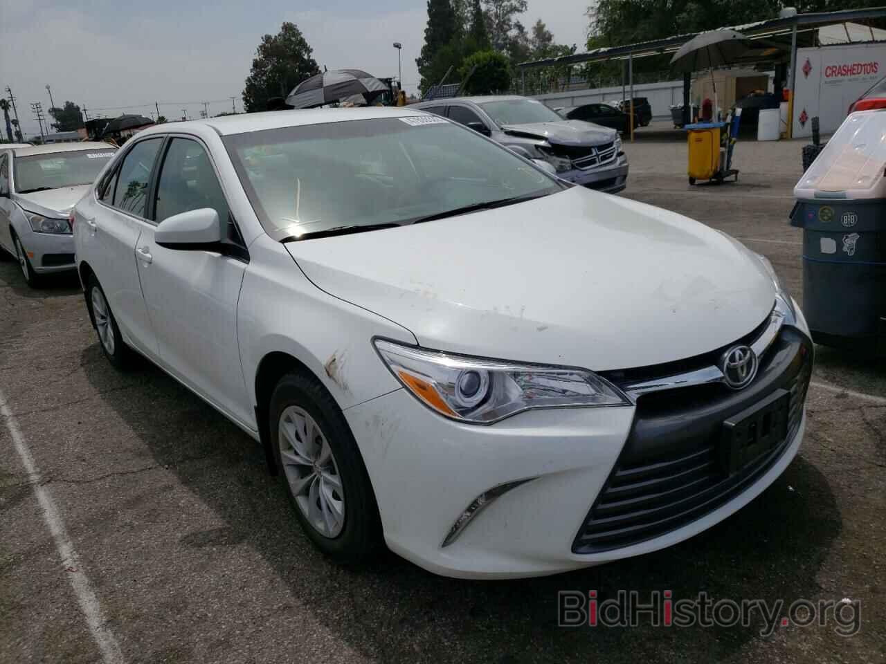 Photo 4T4BF1FK4FR501806 - TOYOTA CAMRY 2015