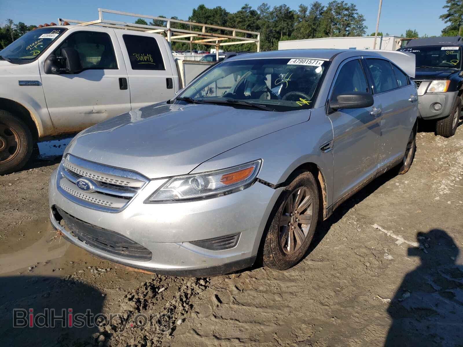 2011 FORD TAURUS - VIN: 1FAHP2DWXBG156054 - Фото 2