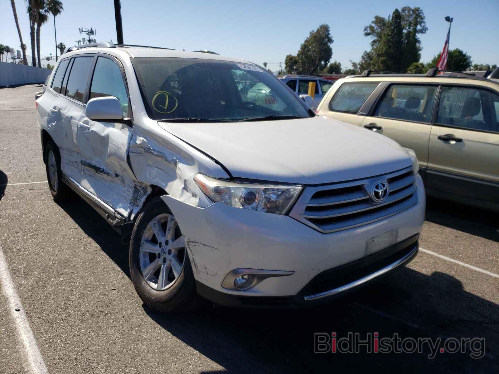 Photo 5TDZK3EH1DS119924 - TOYOTA HIGHLANDER 2013