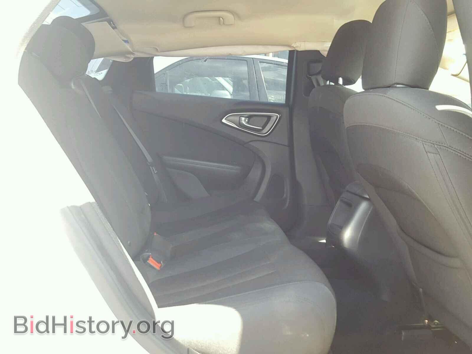 2016 CHRYSLER 200 - VIN: 1C3CCCAB7GN129750 - Фото 6