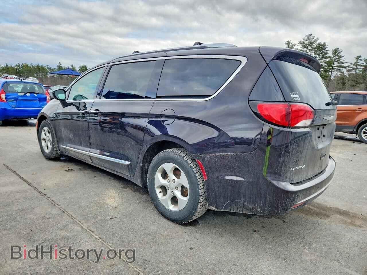 2017 CHRYSLER PACIFICA - VIN: 2C4RC1EG9HR653664 - Photo 2