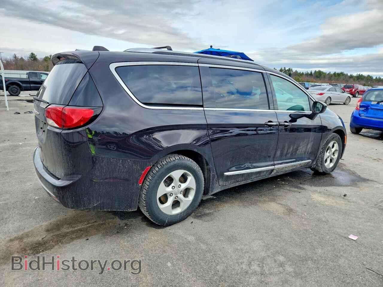 2017 CHRYSLER PACIFICA - VIN: 2C4RC1EG9HR653664 - Photo 3