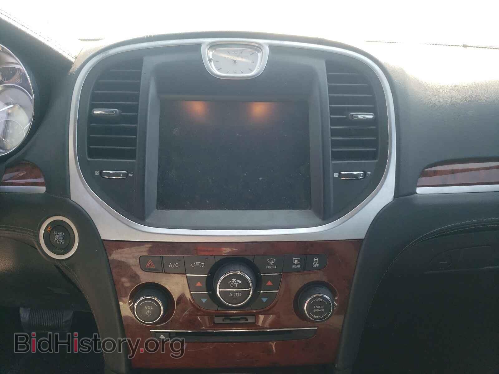 2012 CHRYSLER 300 - VIN: 2C3CCAAG1CH274043 - Фото 9