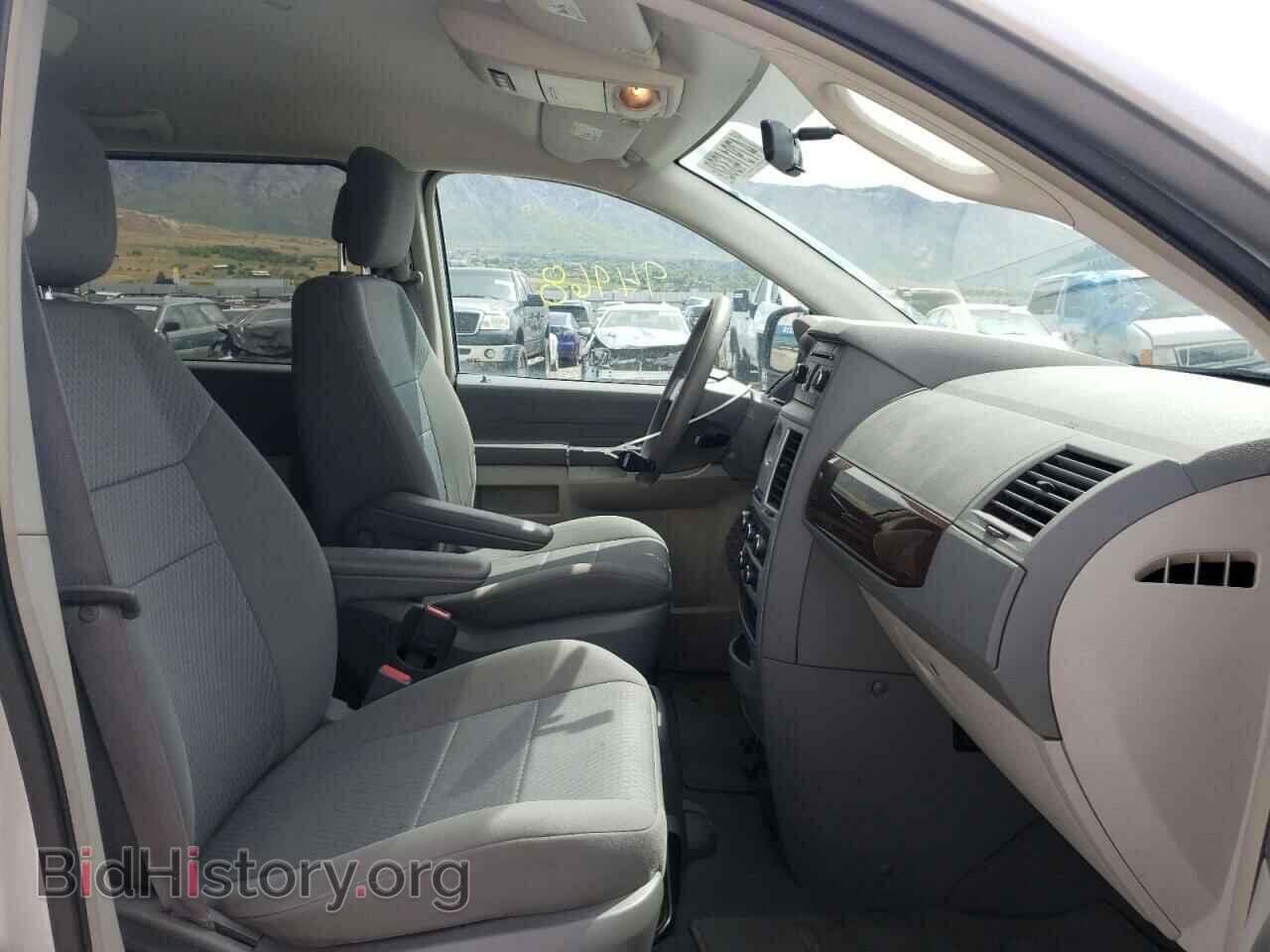 2010 CHRYSLER MINIVAN - VIN: 2A4RR4DE1AR280040 - Фото 5