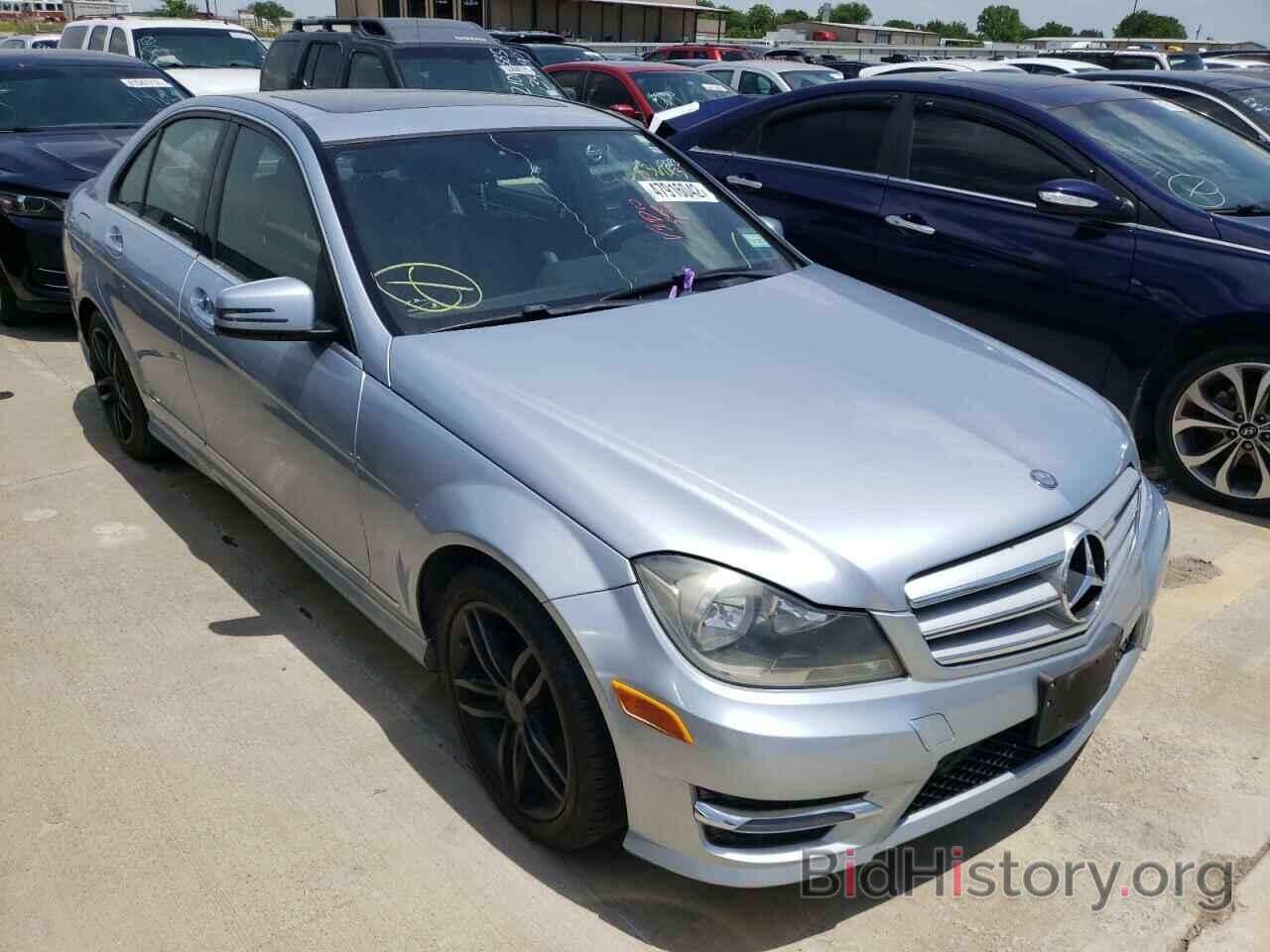 Photo WDDGF4HB0DA836293 - MERCEDES-BENZ C-CLASS 2013