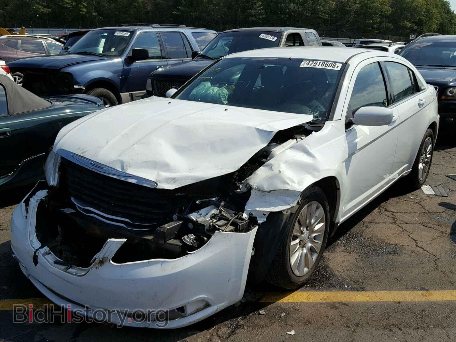 2012 CHRYSLER 200 - VIN: 1C3CCBAB3CN224021 - Фото 2