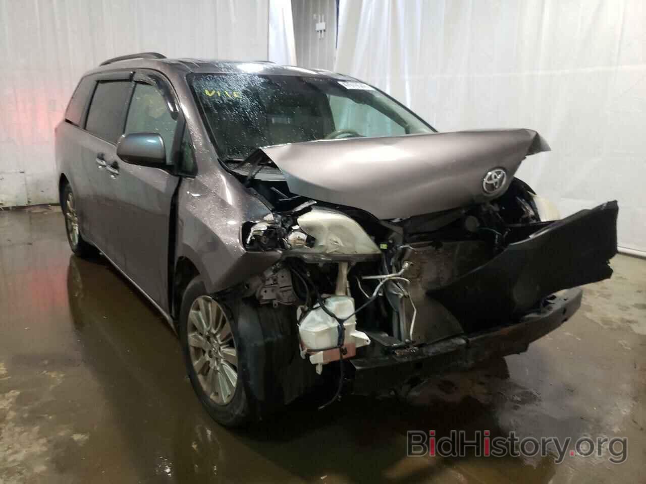 Фотография 5TDDK3DC5BS022741 - TOYOTA SIENNA 2011