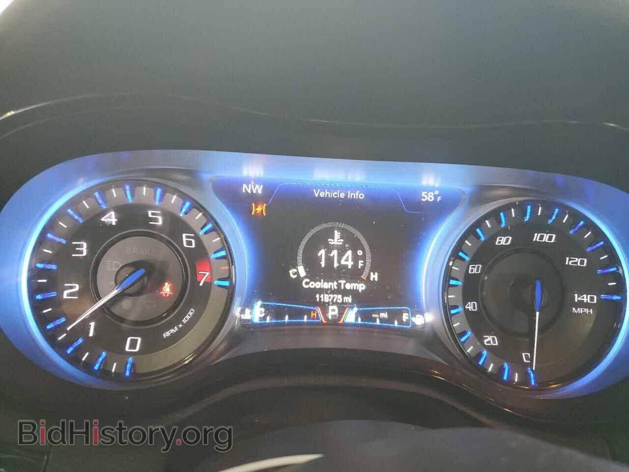 2016 CHRYSLER 300 - VIN: 2C3CCAGG3GH287793 - Photo 9