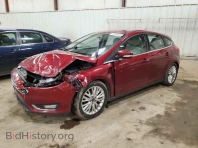 2016 Ford FOCUS Titanium, red — VIN 1FADP3N23GL330545, Copart