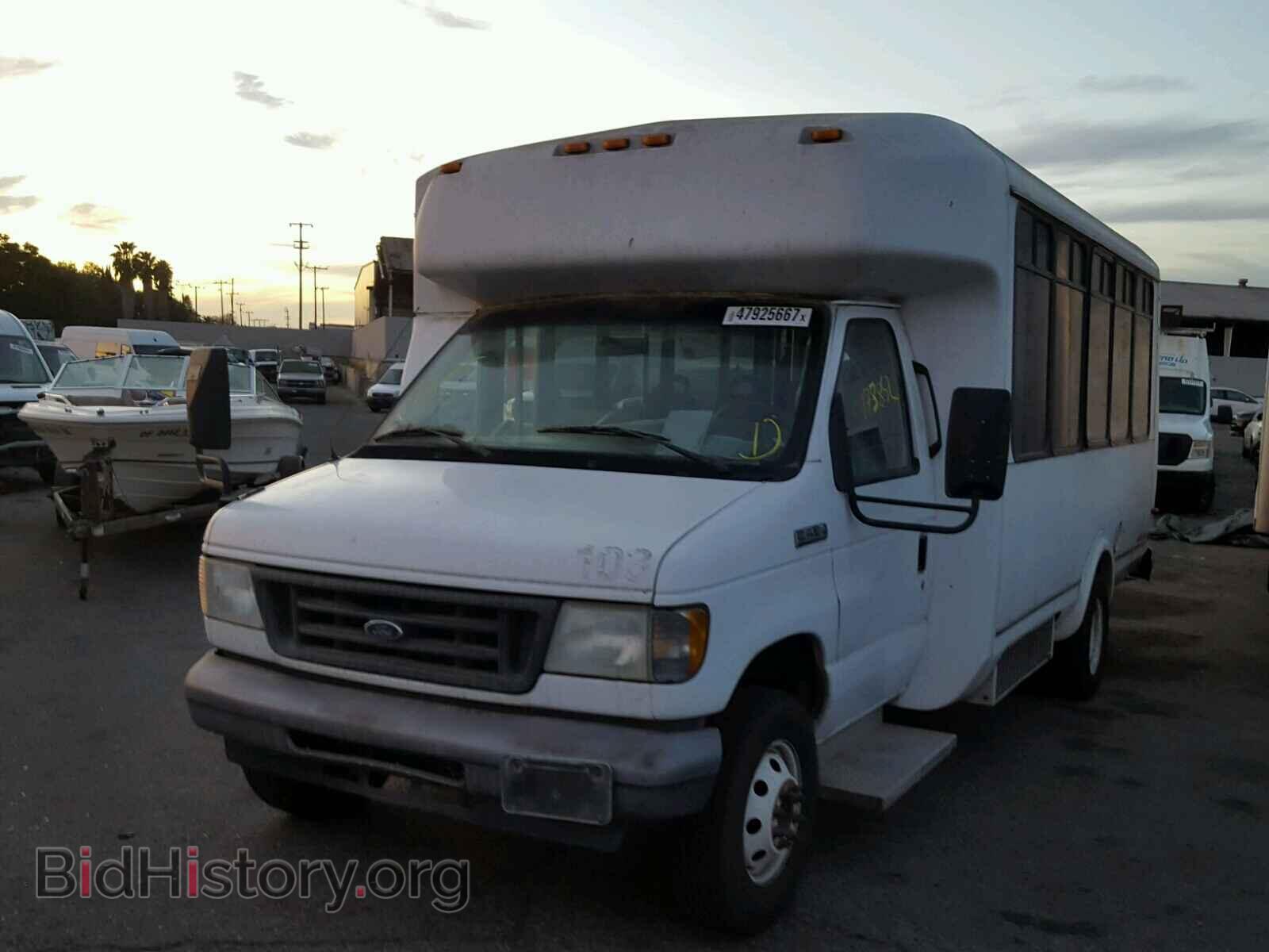 2006 FORD ECONOLINE - VIN: 1FDXE45S26HA69375 - Фото 2