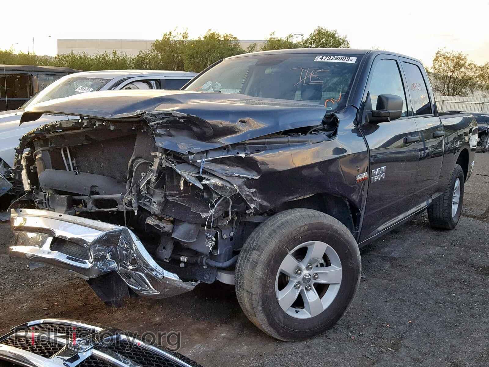 2018 RAM 1500 ST - VIN: 1C6RR6FT9JS317869 - Фото 2