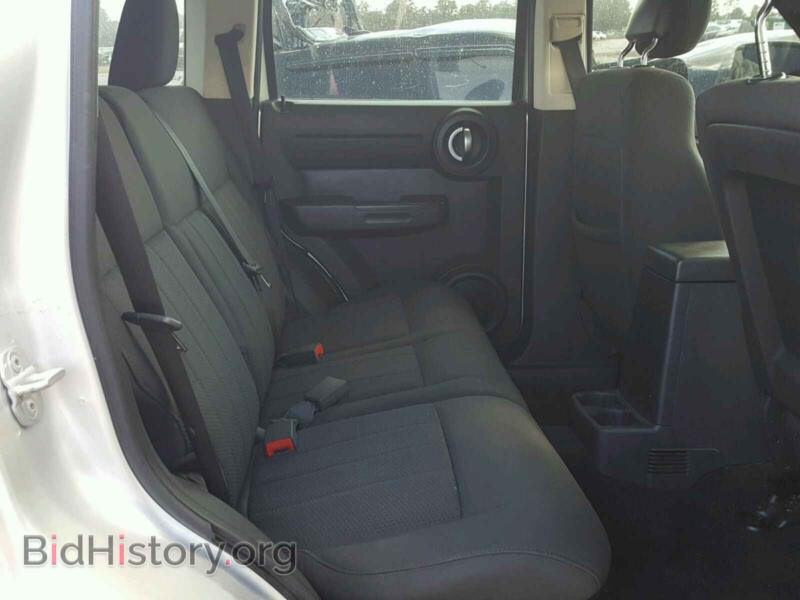 2011 Dodge NITRO (VIN 1D4PT2GK2BW526979) — photo 6 of 10