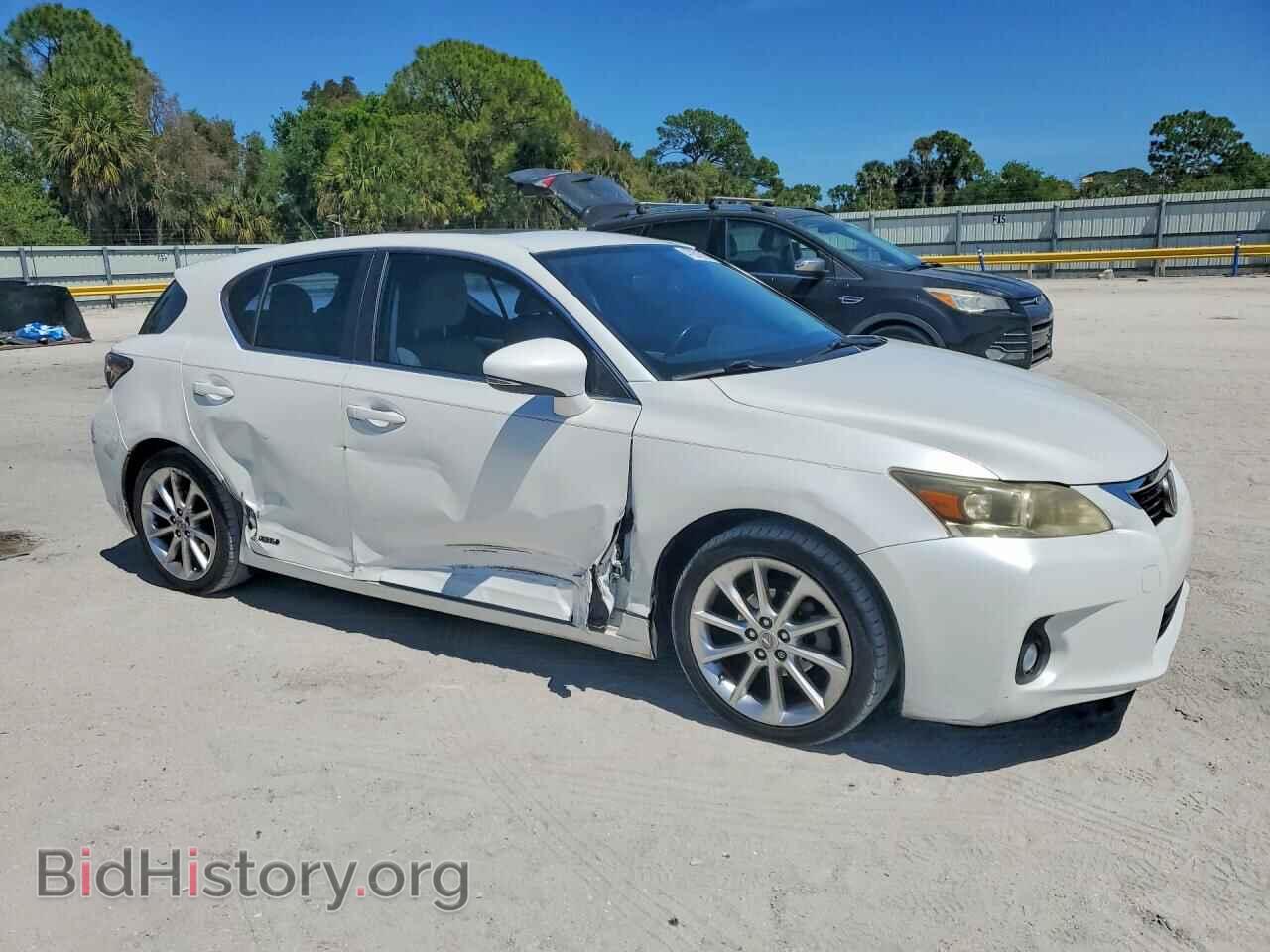 2011 LEXUS CT 200 - VIN: JTHKD5BH0B2007288 - Photo 4
