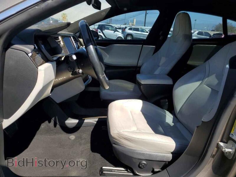 2016 Tesla MODEL S (VIN 5YJSA1E20GF123881) — фото 7 из 14