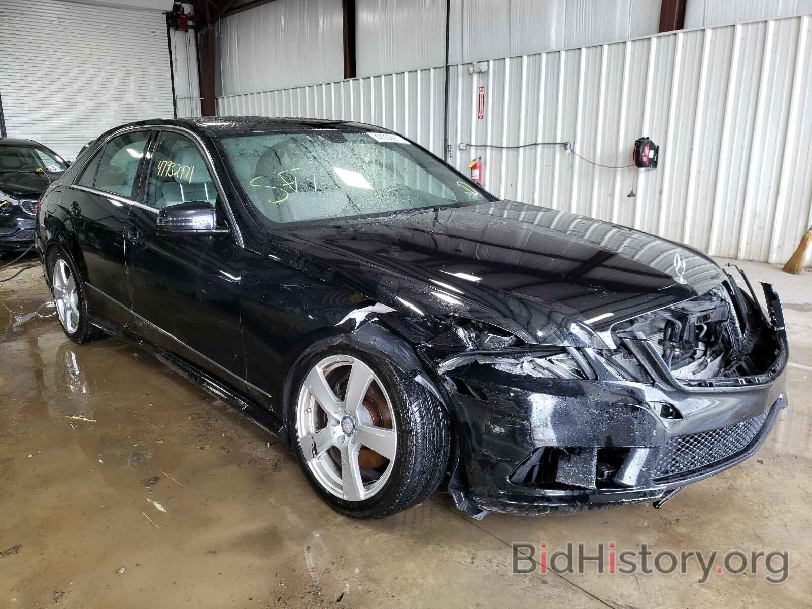 Photo WDDHF8HB8BA411221 - MERCEDES-BENZ E CLASS 2011