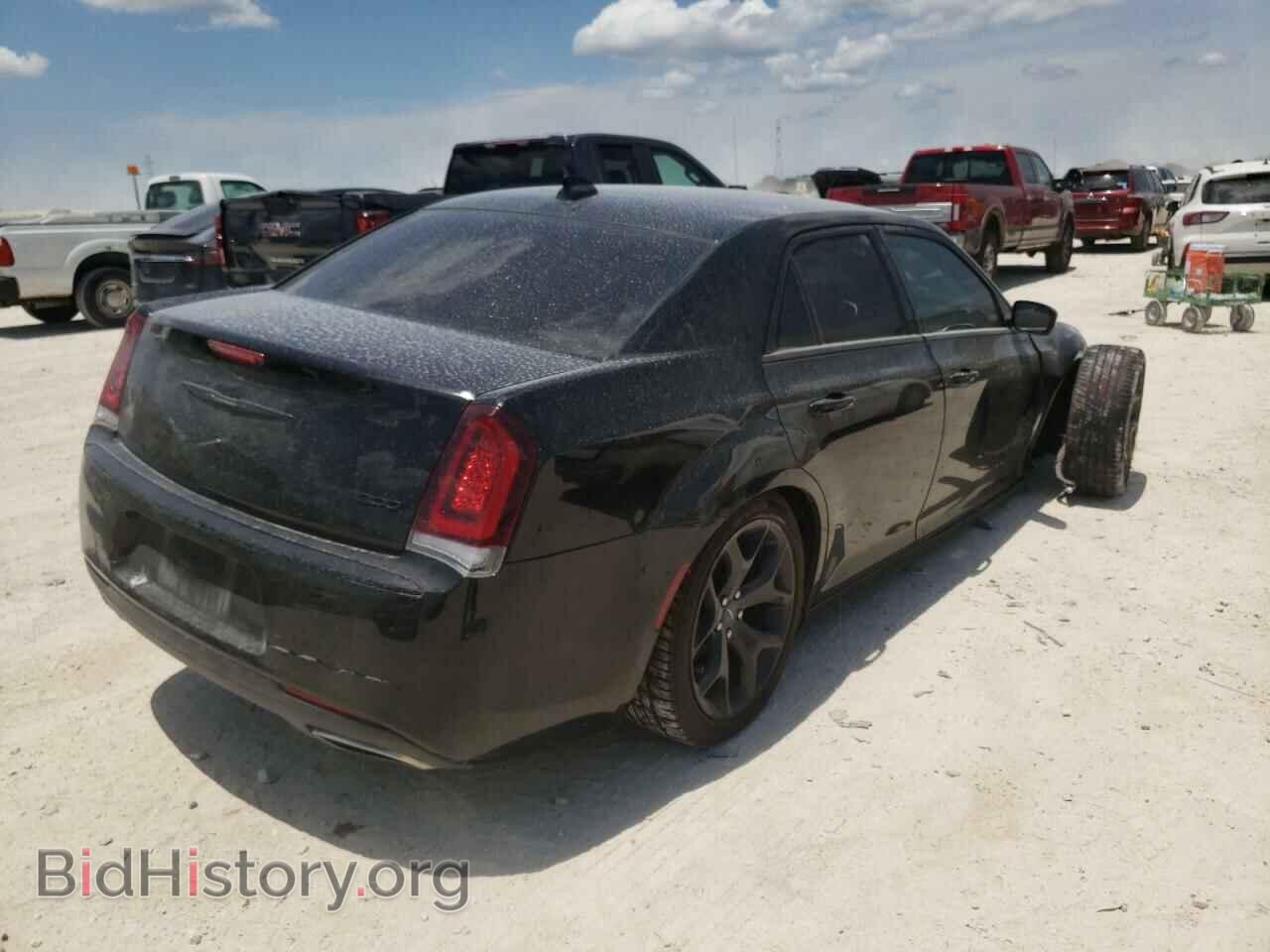 2021 CHRYSLER 300 - VIN: 2C3CCAAG1MH580211 - Фото 4