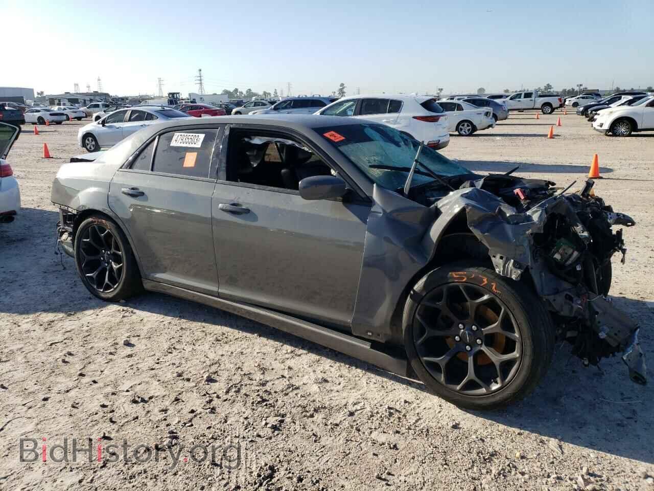 2019 CHRYSLER 300 - VIN: 2C3CCABG4KH562734 - Фото 4