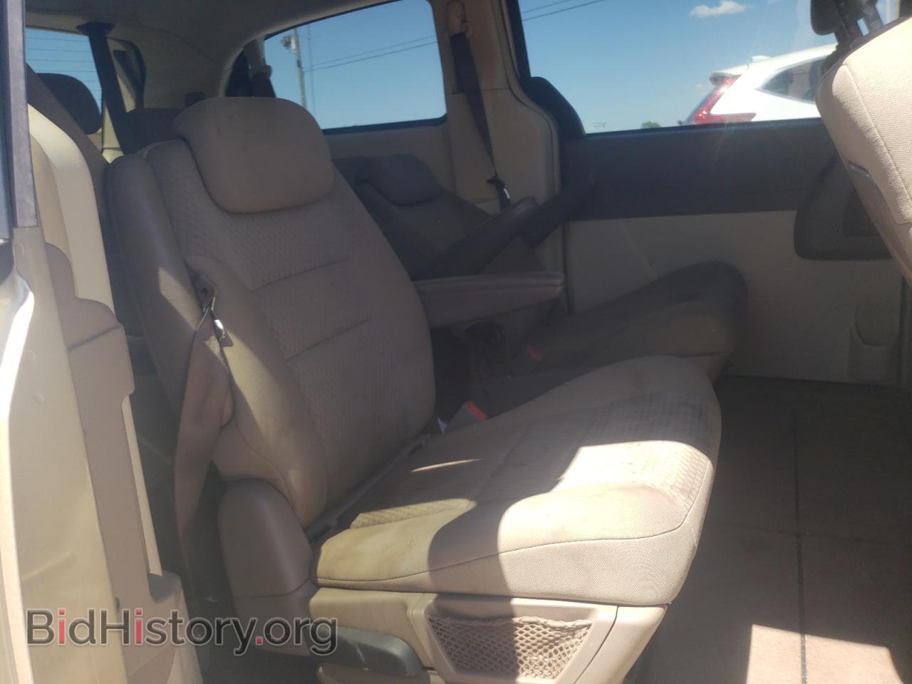 2010 CHRYSLER MINIVAN - VIN: 2A4RR5D17AR240693 - Фото 6