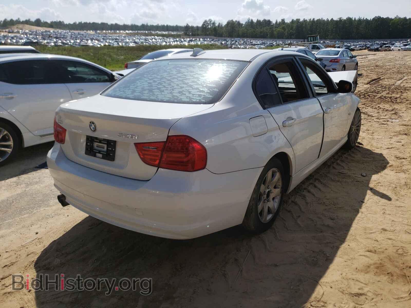 2011 BMW 3 SERIES - VIN: WBAPH7C51BE678122 - Фото 4