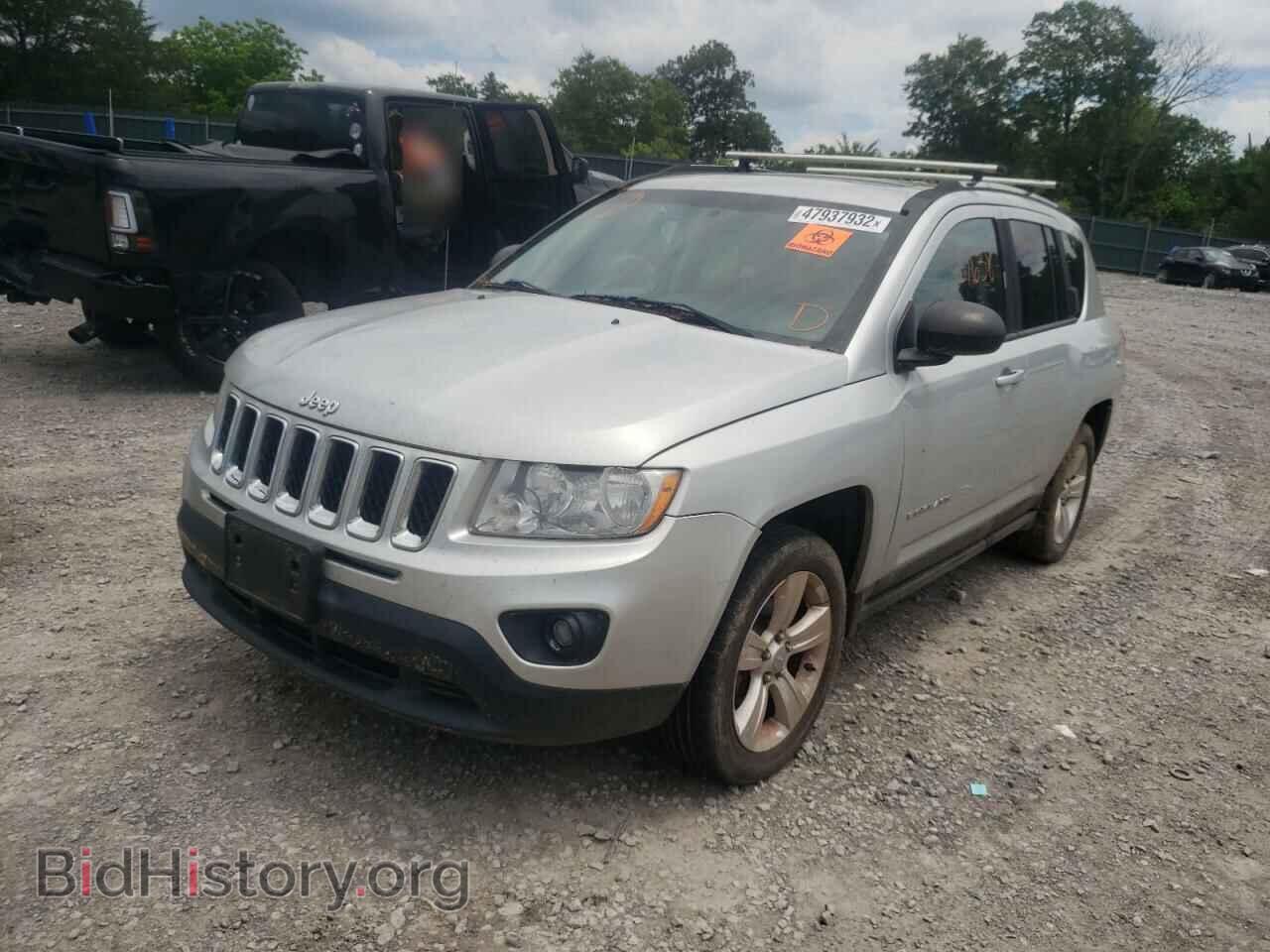 2011 JEEP COMPASS - VIN: 1J4NT1FA5BD261083 - Фото 2