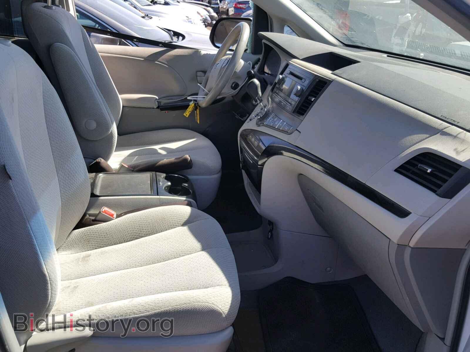 2013 TOYOTA SIENNA LE - VIN: 5TDKK3DC8DS375288 - Фото 5