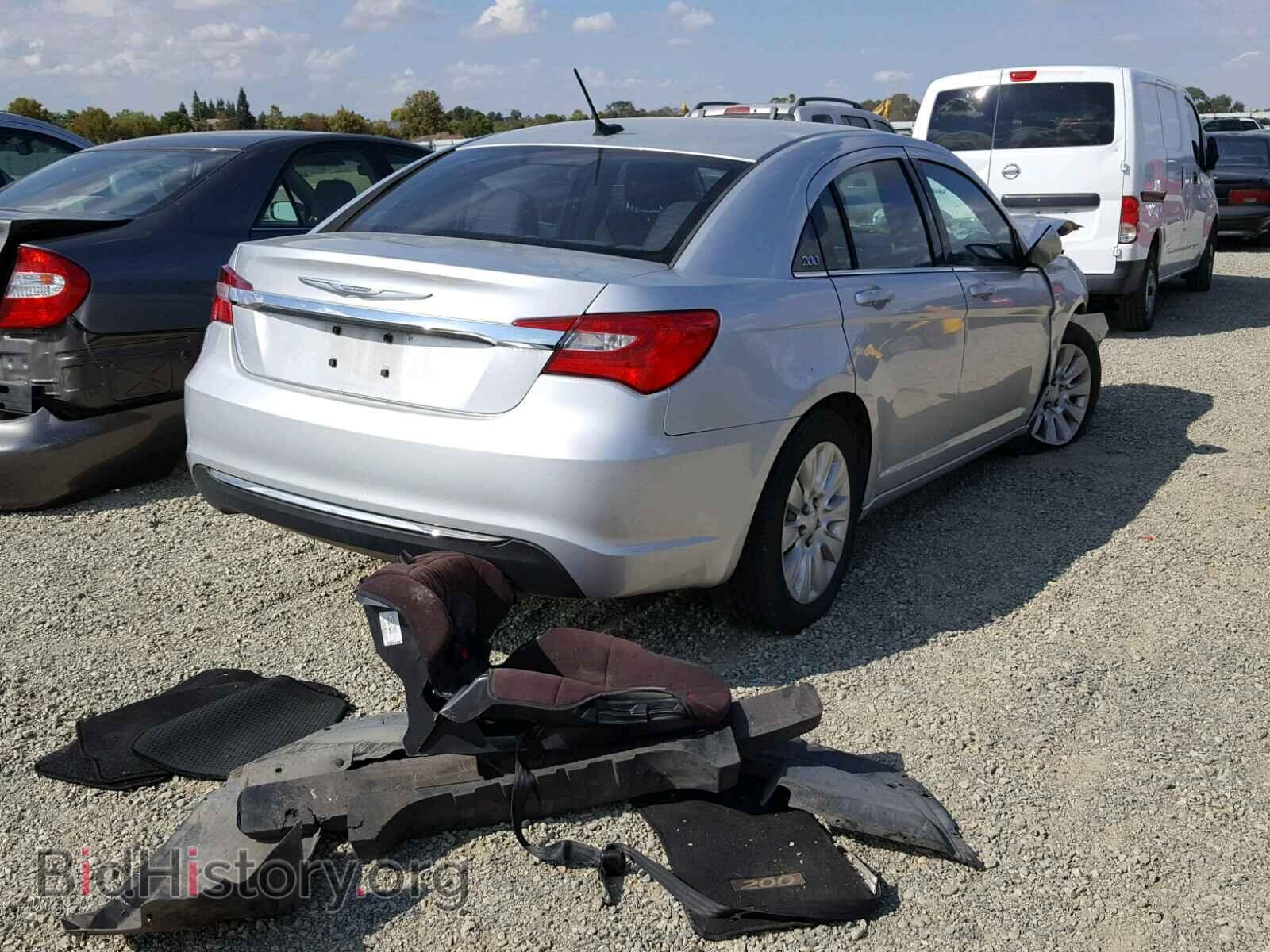 2012 CHRYSLER 200 - VIN: 1C3CCBAB7CN273822 - Фото 4